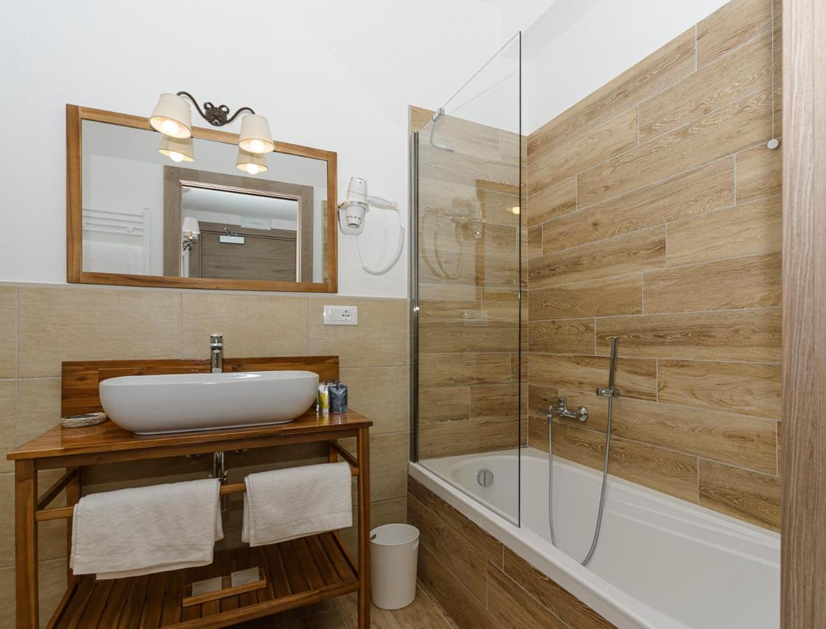 Relais Chalons D'Orange Hotel Пескасероли Екстериор снимка